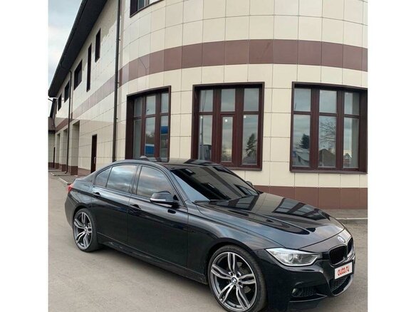 2014 BMW 3 серии 320i xDrive VI (F3x), чёрный - вид 1
