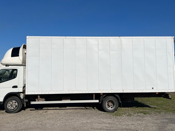 2017 Fuso (Mitsubishi) Canter, белый, 2390000 рублей