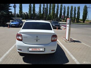 2017 Renault Logan II, белый, 1000000 рублей, вид 3