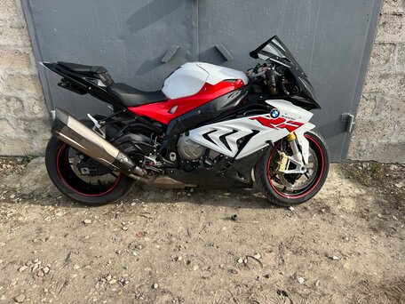 2017 BMW S 1000 RR, красный, 1550000 рублей, вид 1