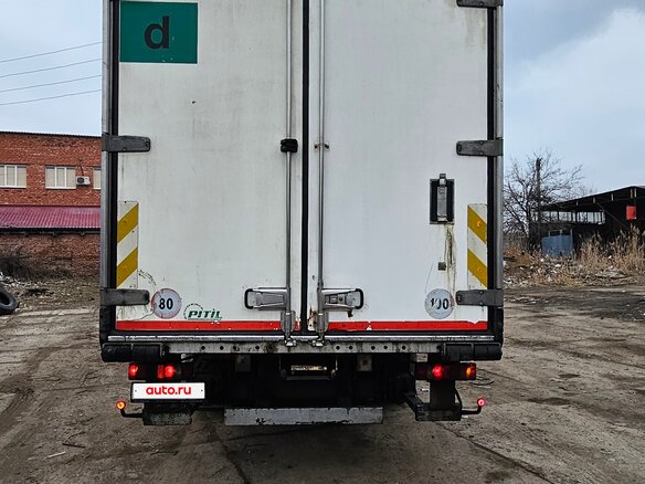 2000 Mercedes-Benz Atego, жёлтый, 2350000 рублей - вид 7