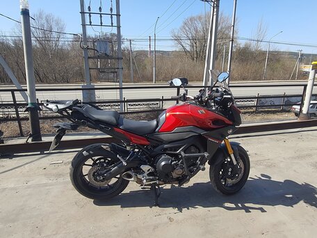 2015 Yamaha MT-09 Tracer (FJ-09), красный, 750000 рублей, вид 1