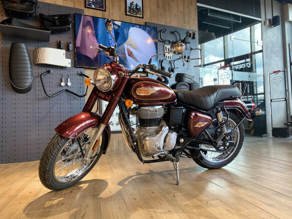 2025 Royal Enfield Bullet 350, красный, 461000 рублей - вид 9