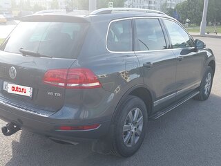 2014 Volkswagen Touareg II, серый, 2100000 рублей, вид 5