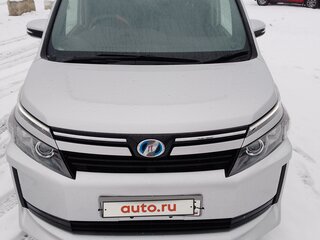 2016 Toyota Voxy III (R80), серый, 1625000 рублей, вид 2