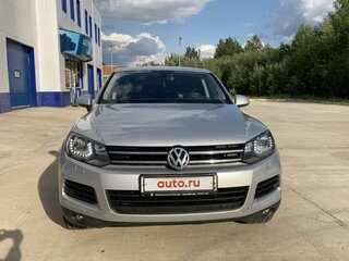 2012 Volkswagen Touareg II, серебристый, 2150000 рублей, вид 2