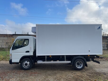 2023 Fuso (Mitsubishi) Canter, белый, 5300000 рублей, вид 3
