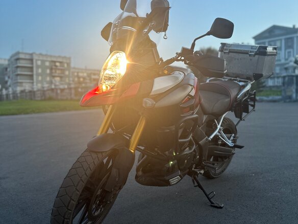 2015 Suzuki V-Strom 1000, красный, 750000 рублей - вид 1