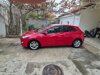 2012 Hyundai i30 II, красный, 910000 рублей, вид 3