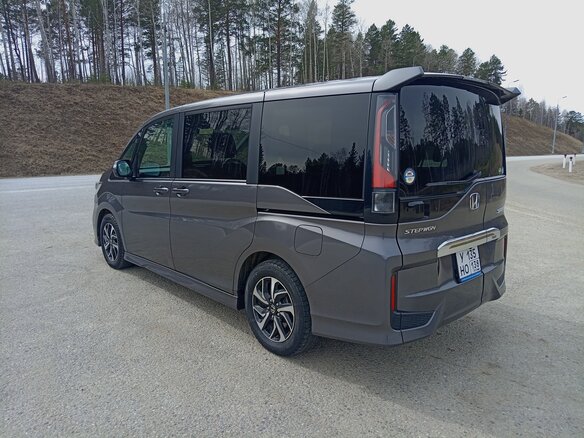 2020 Honda Stepwgn Spada V Рестайлинг, серый, 2325000 рублей - вид 3