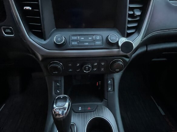 2016 GMC Acadia II, чёрный, 2780000 рублей - вид 27