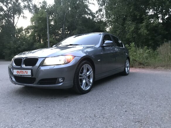 2011 BMW 3 серии 325i V (E90/E91/E92/E93) Рестайлинг, серебристый