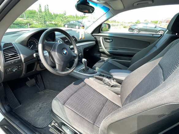 2011 BMW 1 серии 116i I (E81/E82/E87/E88) Рестайлинг, белый, 900000 рублей - вид 13