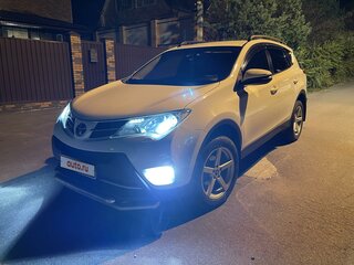 2014 Toyota RAV4 IV (XA40), белый, 2200000 рублей, вид 1