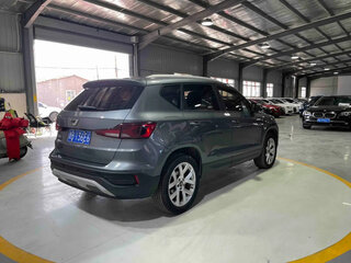 2023 Jetta VS7 I Рестайлинг 1, серебристый, 1415009 рублей, вид 4
