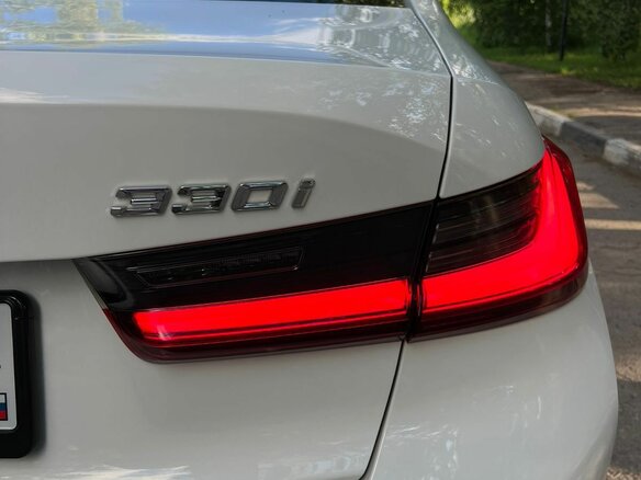 2019 BMW 3 серии 330i xDrive VII (G2x), белый, 3580000 рублей - вид 11