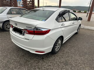 2015 Honda Grace I, белый, 1350000 рублей, вид 3