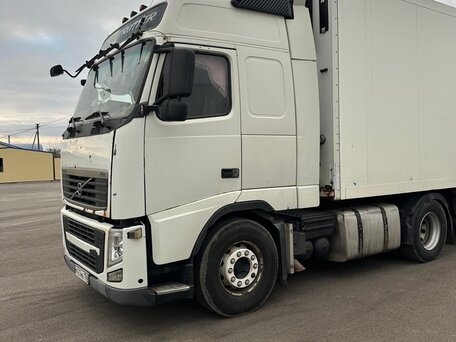2010 Volvo FH, белый, 6100000 рублей, вид 2