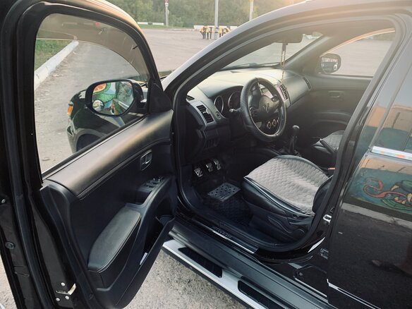 2009 Mitsubishi Outlander II Рестайлинг, чёрный, 1550000 рублей - вид 11