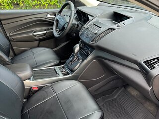 2017 Ford Kuga II Рестайлинг, серый, 2300000 рублей, вид 3