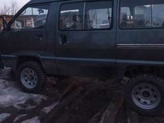 1986 Toyota Town Ace II Рестайлинг, серый, 399000 рублей, вид 4