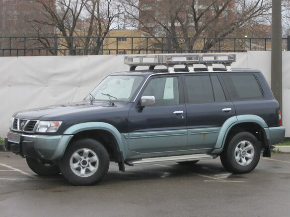 1998 Nissan Patrol V (Y61), синий