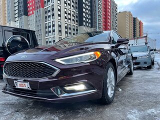 2018 Ford Fusion (North America) II Рестайлинг, красный, 1800000 рублей, вид 3