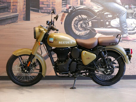 2024 Royal Enfield Classic 350, бежевый, 493000 рублей, вид 3