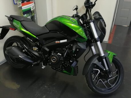 2021 Bajaj Dominar 400, зелёный, 435000 рублей, вид 3