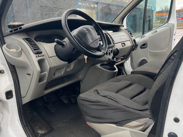 2009 Renault Trafic, белый, 1100000 рублей - вид 17