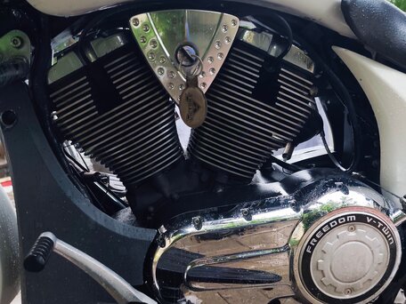 2012 Victory Cross Country, белый, 850000 рублей, вид 2