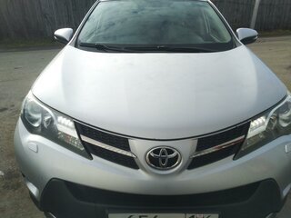 2015 Toyota RAV4 IV (XA40), серебристый, 2160000 рублей, вид 2