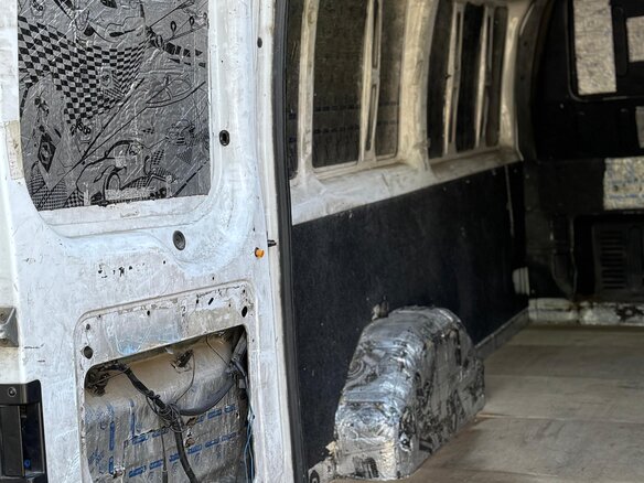 2010 Ford Transit, белый, 800000 рублей - вид 11