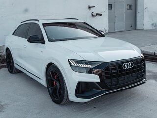 2020 Audi Q8 55 TFSI I (4M), белый, 8500000 рублей, вид 2