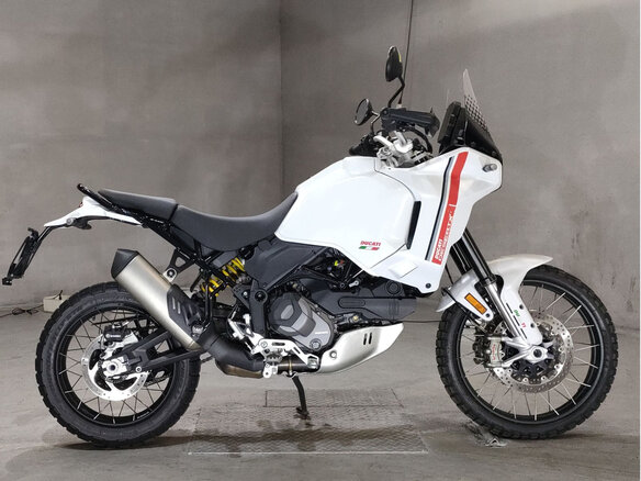 2022 Ducati DesertX, белый, 1550000 рублей