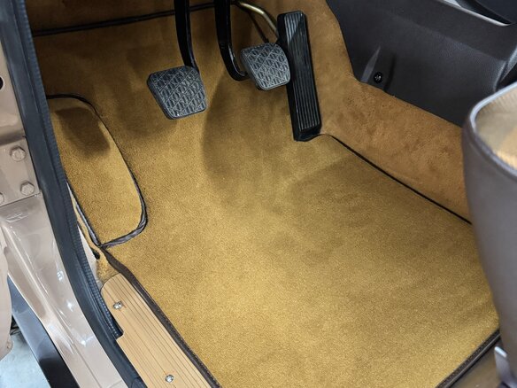 1989 Mercedes-Benz G-Класс 230 5-speed I (W460; W461), бежевый - вид 17
