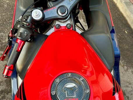 2004 Honda CBR 600F, красный, 565000 рублей, вид 4