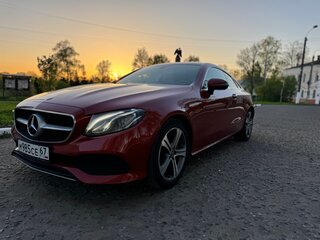 2017 Mercedes-Benz E-Класс 200 V (W213, S213, C238), красный, 4000000 рублей, вид 1