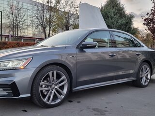 2017 Volkswagen Passat (North America and China) I Рестайлинг, серый, 1500000 рублей, вид 1