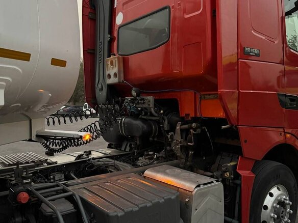 2022 Sinotruk Howo 6X4, красный, 7350000 рублей - вид 6