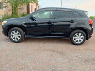 2013 Mitsubishi ASX I Рестайлинг, чёрный, 890000 рублей, вид 3