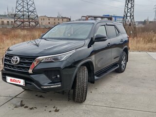 2021 Toyota Fortuner II Рестайлинг, чёрный, 4200000 рублей, вид 1