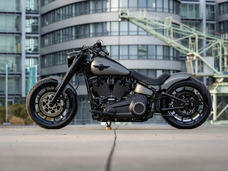 2025 Harley-Davidson Fat Boy, чёрный, 5500000 рублей, вид 4