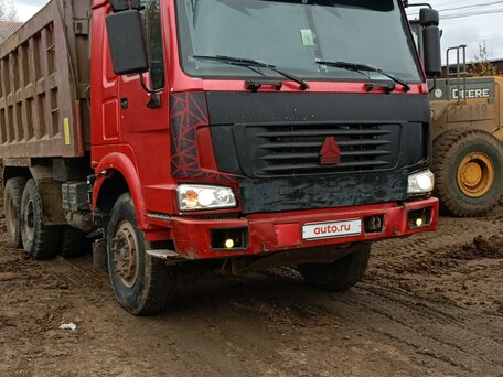 2008 Sinotruk Howo A5, красный, 1500000 рублей, вид 2