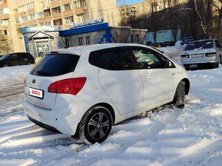 2013 Kia Venga I, белый, 999999 рублей, вид 5
