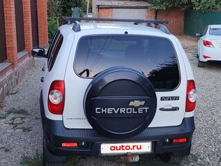 2015 Chevrolet Niva I Рестайлинг, белый, 780000 рублей, вид 2