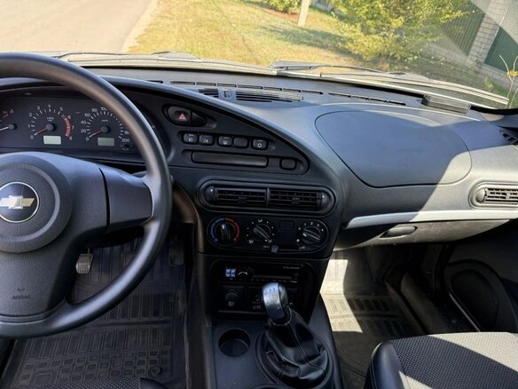 2015 Chevrolet Niva I Рестайлинг, серебристый, 750000 рублей - вид 12
