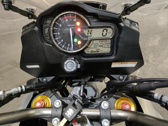 2015 Suzuki V-Strom 1000, чёрный, 750000 рублей - вид 4