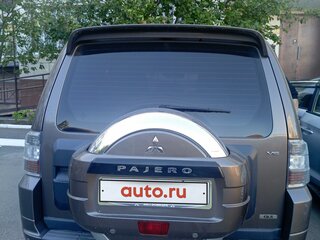 2010 Mitsubishi Pajero IV, коричневый, 2300000 рублей, вид 4