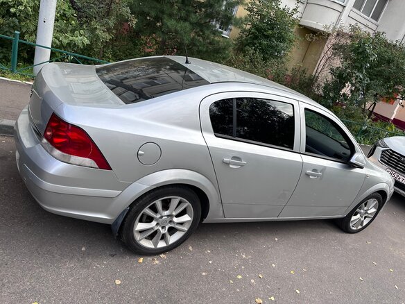 2010 Opel Astra H Рестайлинг, серебристый, 600000 рублей - вид 5